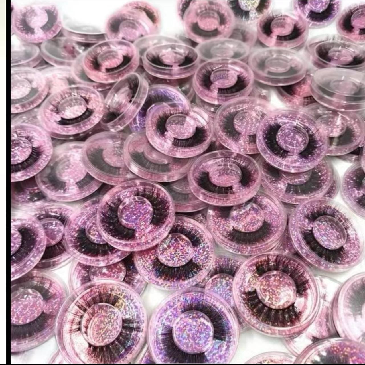 Human Hair Lashes – Soft, Lightweight & Natural Look